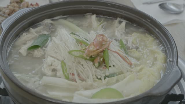 Boiling Jeongol South Korea KC230297 boiling-jeongol-south-korea-kc230297