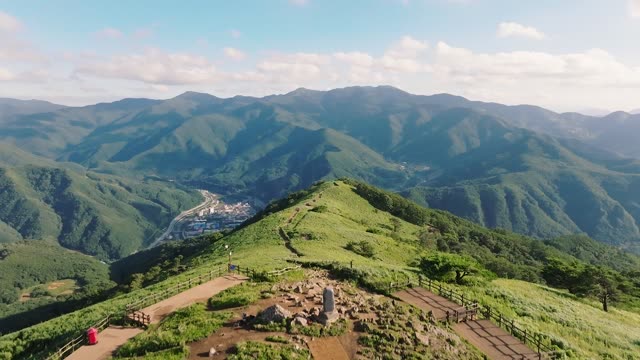 gangwon-do-jeongseon-gun-doline-mountain-and-nature-scenery-south